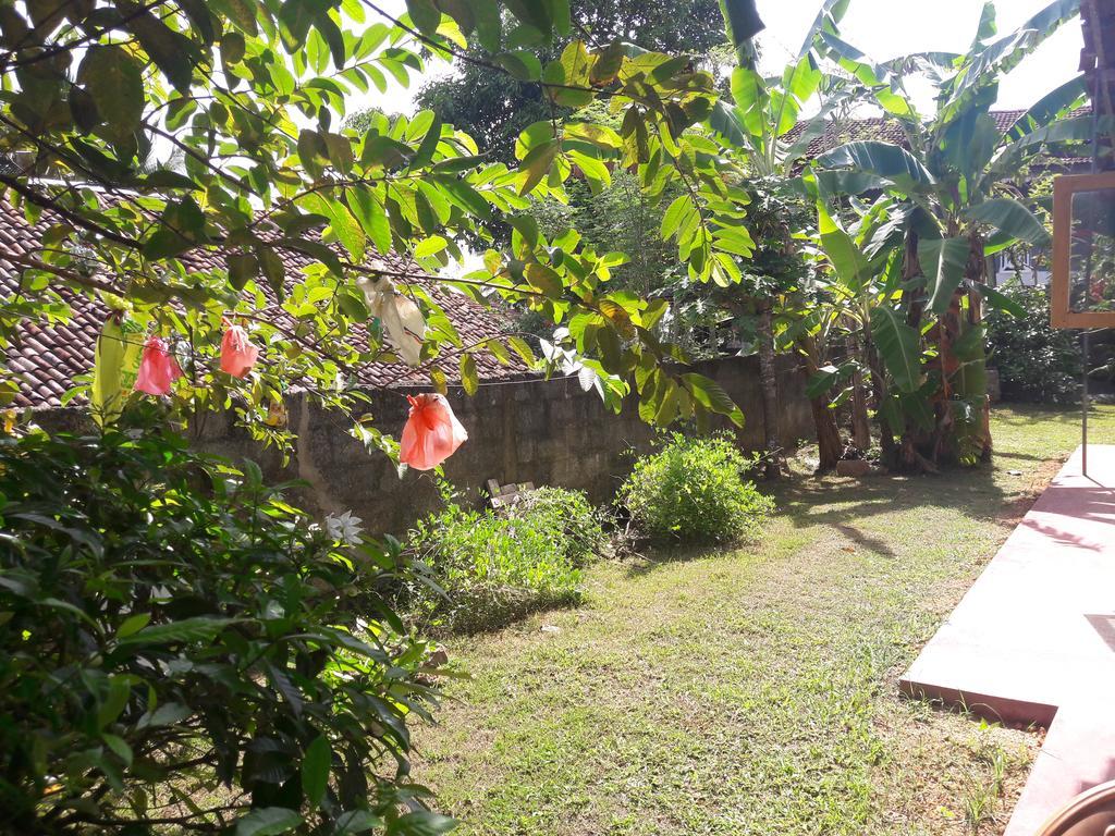 Pradeepa house Appartement Unawatuna Buitenkant foto